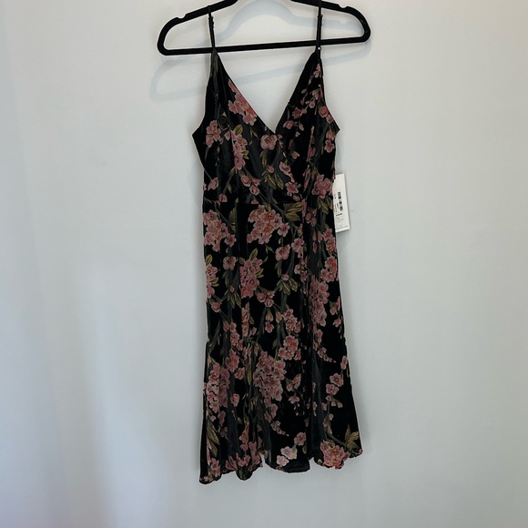 DEX Floral Flow Dress - Picture 1 of 4